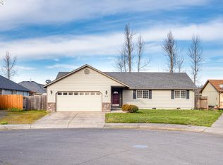 74 Sandalwood Loop, Creswell, OR 97426