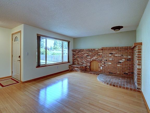 4th image of 12308 108th Avenue Ct E