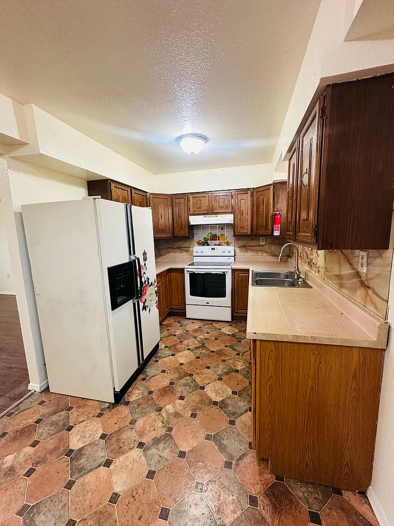 4152 S. Oscar Anderson Rd. — Photo 3