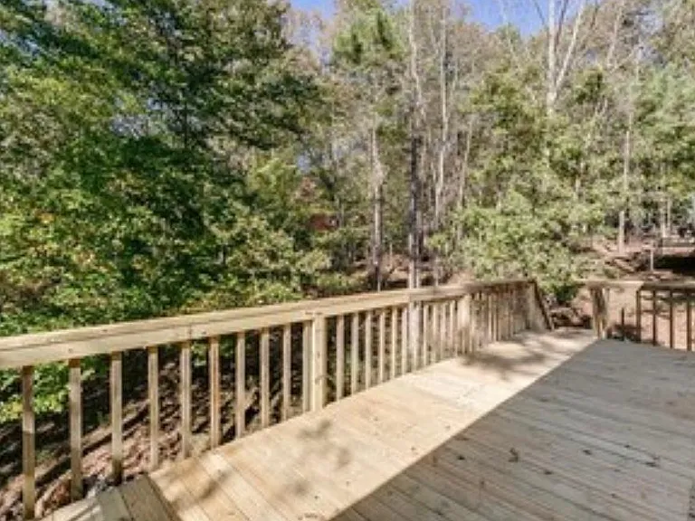 8950 Pine Tree Cir — Photo 16