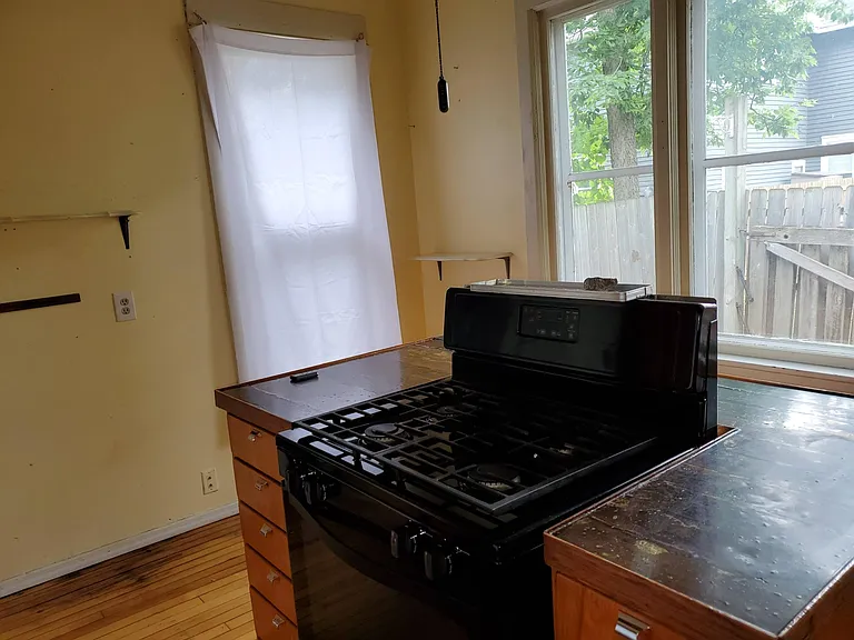 2411 Polk St NE #1 — Photo 17