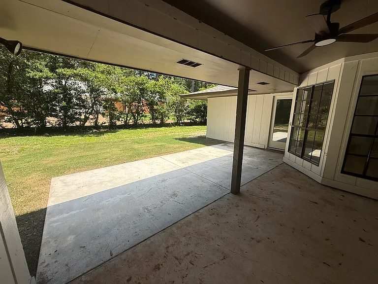 109 Park Ln — Photo 16