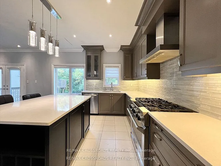 45 Plowman Ln — Photo 11