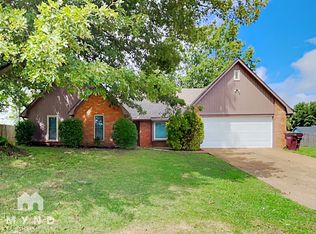 6718 Lake Point Cir, Memphis, TN 38141