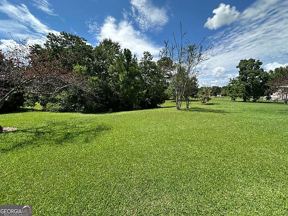 4th image of 450 Coy Cox Rd