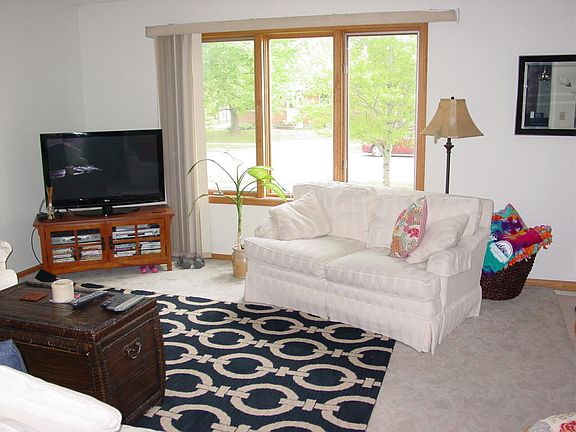 3rd image of 2604 9th Ave S