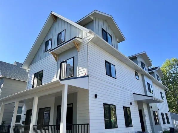 1316, 1318, 1320 8th St SE