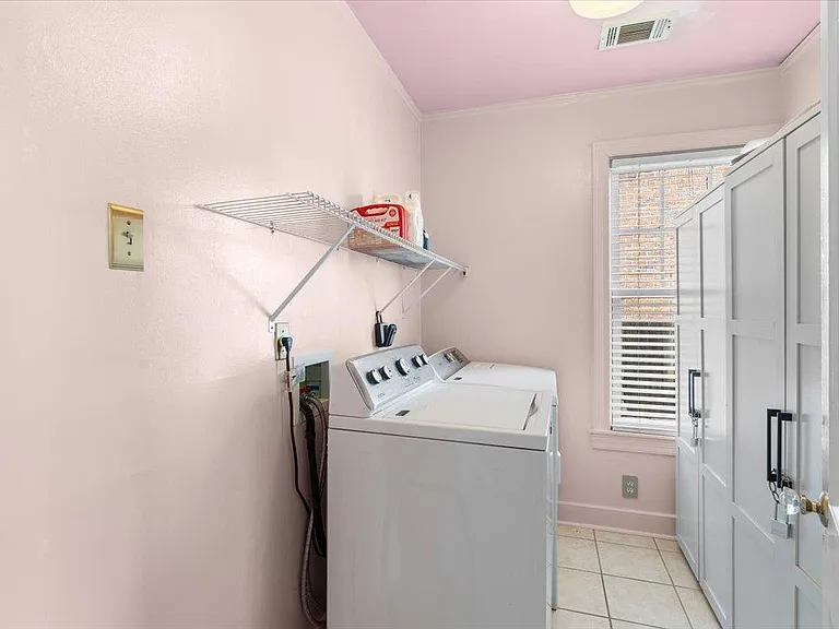 1790 Lyndale Ave — Photo 19
