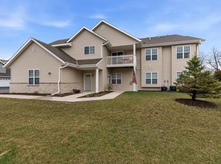 W197N16902 Stonewall Dr, Jackson, WI 53037