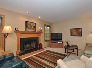 1295 Promontory Dr, Lake Geneva, WI 53147
