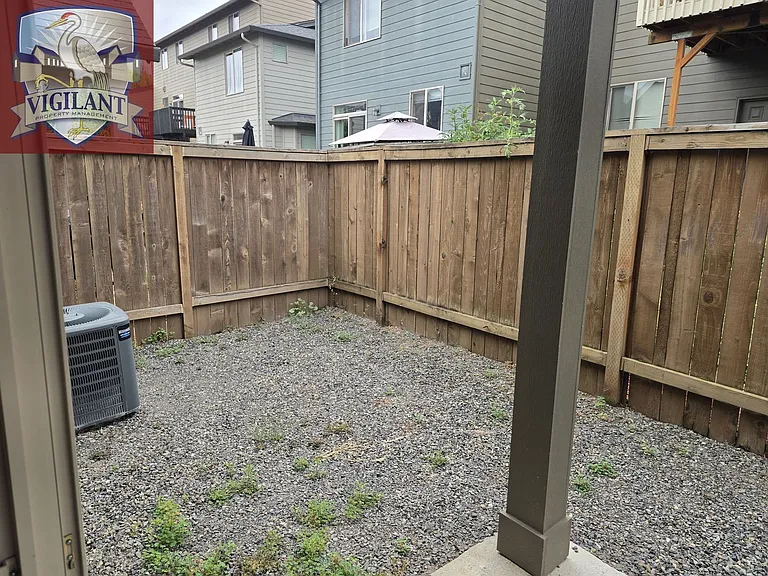 2605 NE 130th Ct — Photo 23