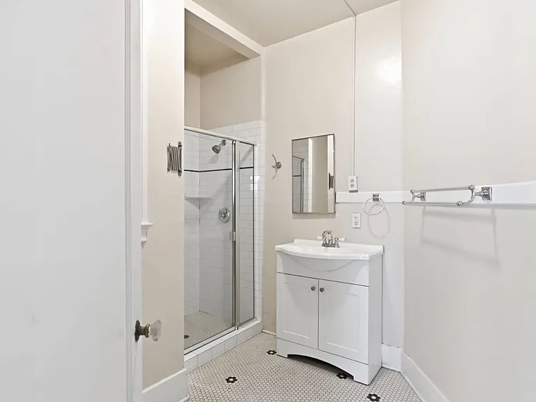 The Townsend Apartments, located at 1029 Oak Street, is a beautiful four-story, historic brick bu... — Photo 13