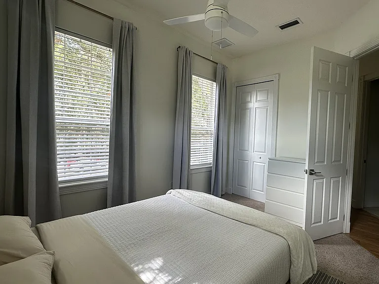 Guest bedroom