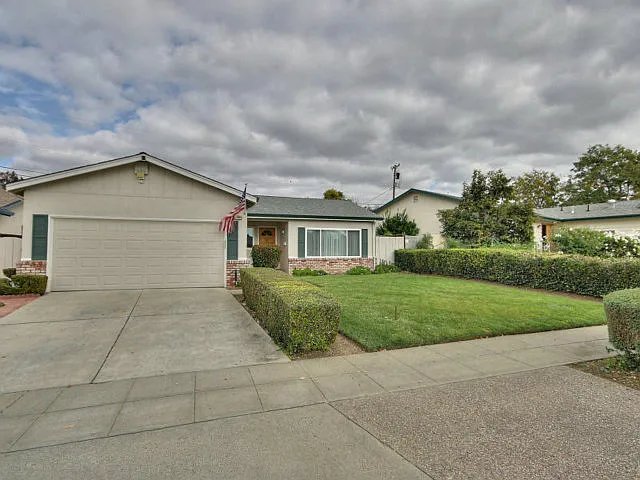 1305 Park Pleasant Cir photo 1