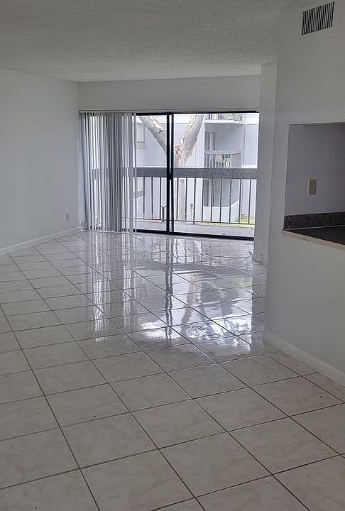 1st image of 1950 N Congress Ave APT J203