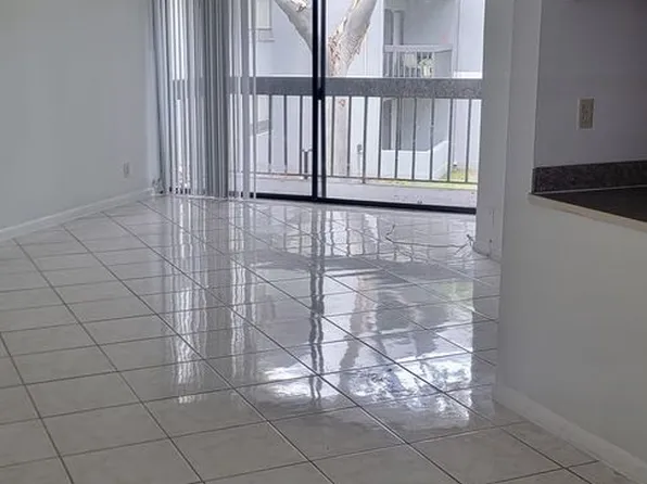 1950 N Congress Ave APT J203, West Palm Beach, FL 33401
