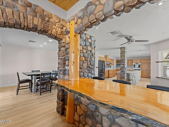 5th image of 780 S Saguaro Drive