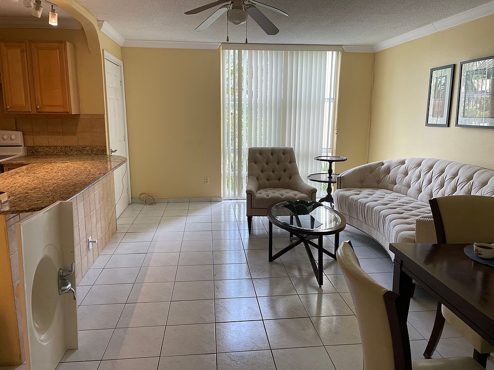 Open kitchen to a living room