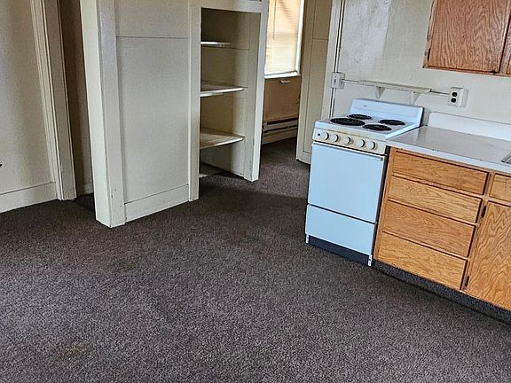 5th image of 393 S Eastern Ave APT 1