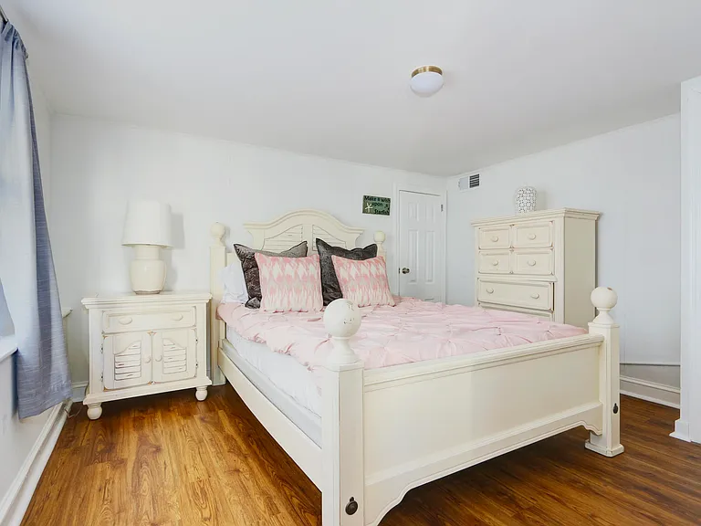 10 S Troy Ave #DOWNSTAIRS — Photo 11