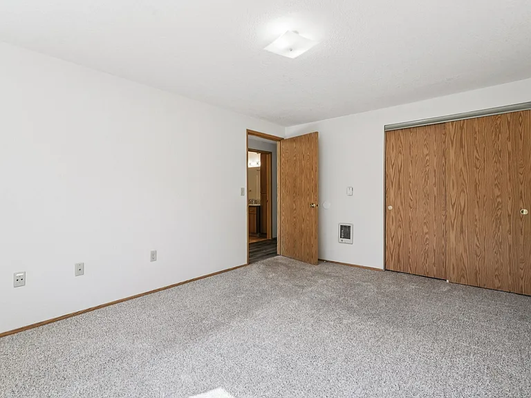 Madras Apartments — Photo 27