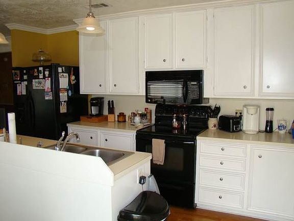 4th image of 3710 Heatherwood Dr