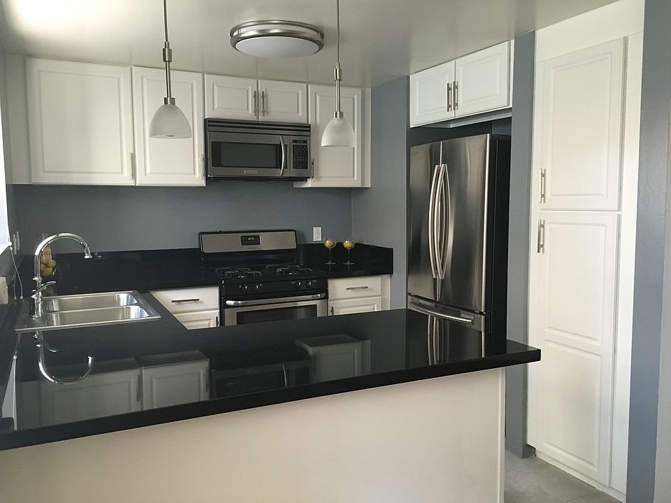 1st image of 1712 E Chevy Chase Dr APT H