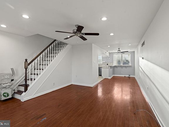 3rd image of 3348 Ashville St