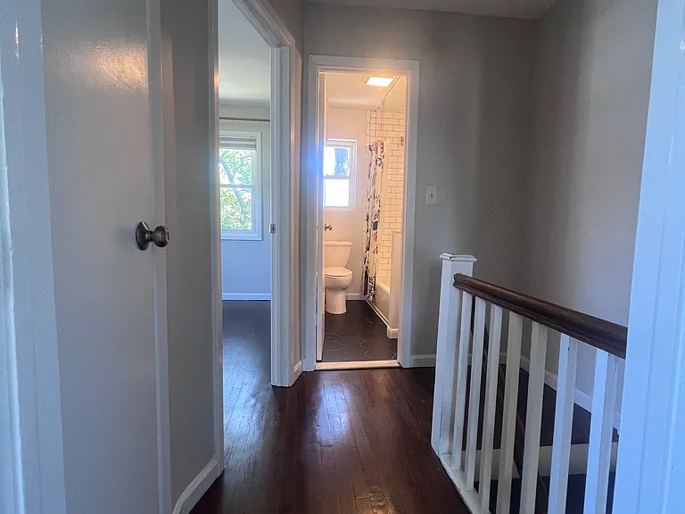 228 Windsor Ave — Photo 23