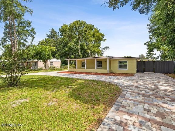 4th image of 1901 FOREST HILLS Road