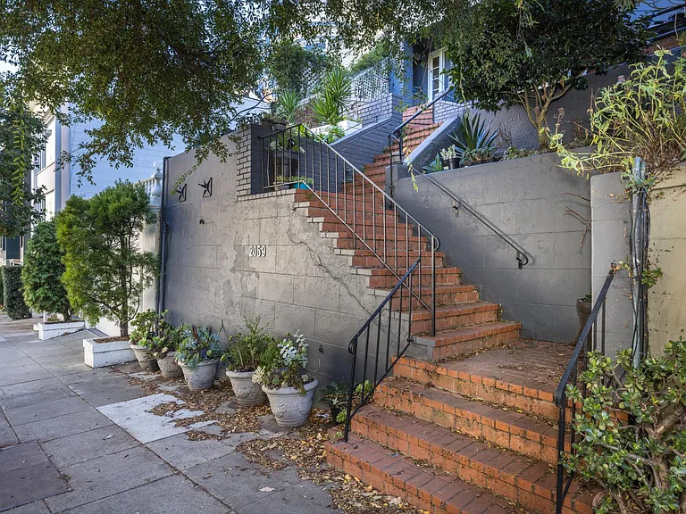2059 Vallejo St #2 — Photo 2