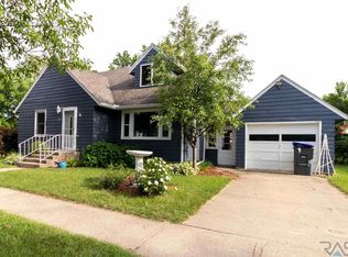 304 E Dodge St, Luverne, MN 56156