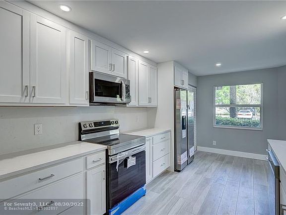 3rd image of 1501 Cayman Way APT D1