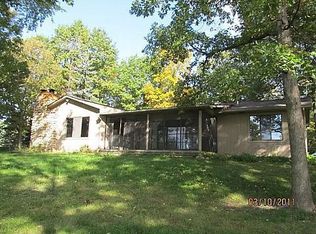 320 Oak Leaf Ln, Howell, MI