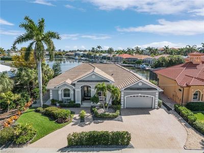 49 N Barfield Dr, Marco Island, FL, 34145