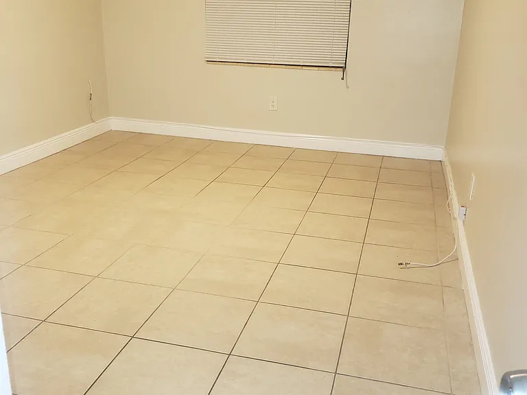 234 Sidonia Ave — Photo 7
