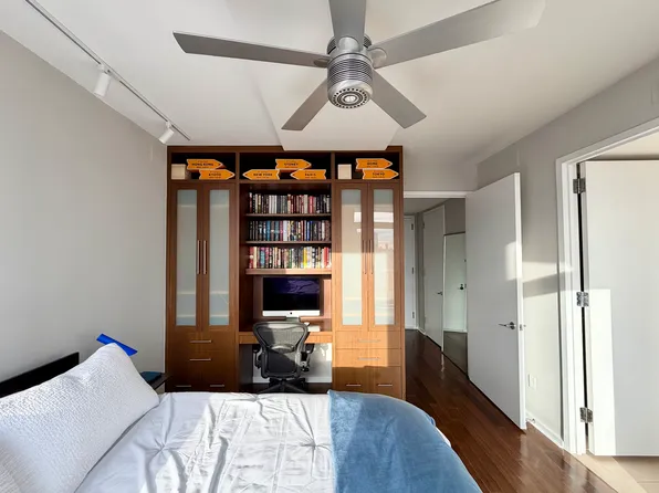 340 East 23rd Street image 15 of 24