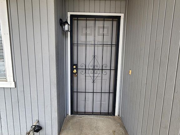 2nd image of 5236 E Lowe Ave #104