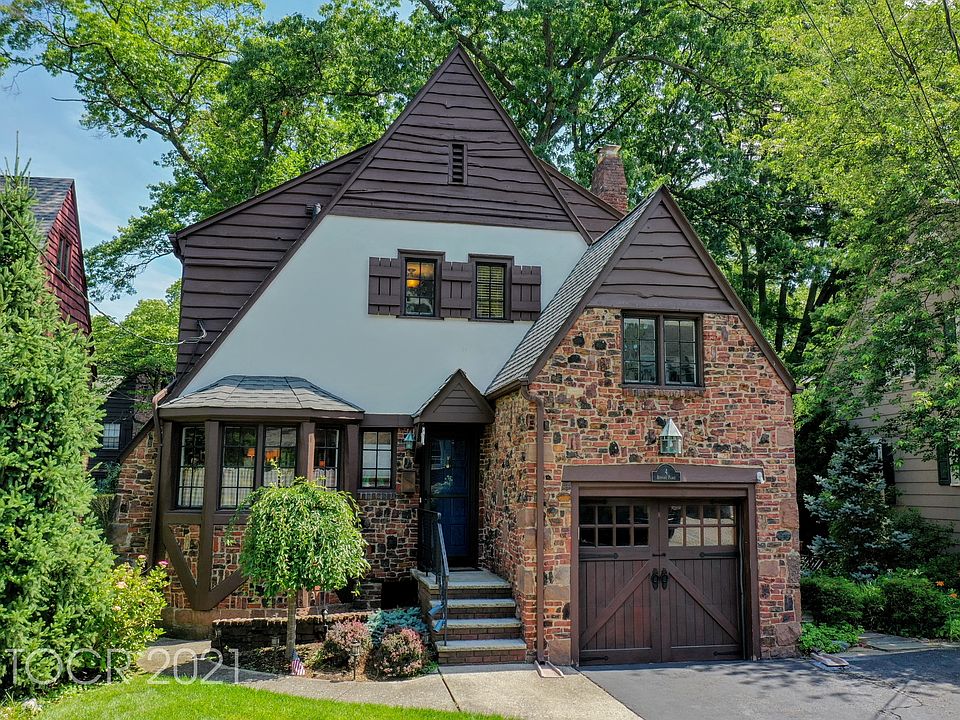 1st image of 4 Bedford Pl
