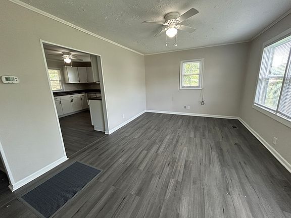 5th image of 704 Johnson St