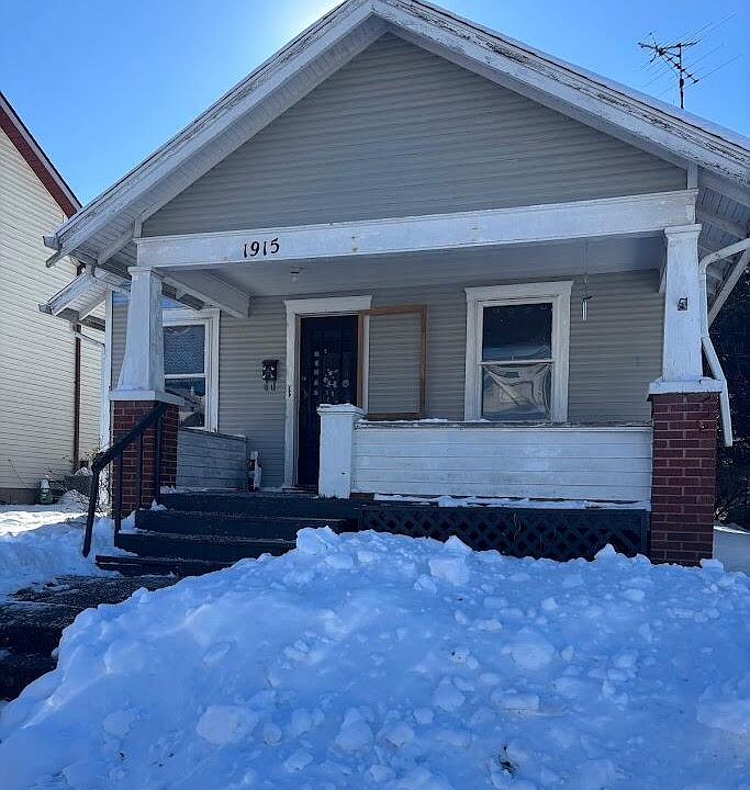 1st image of 1915 W Washington St