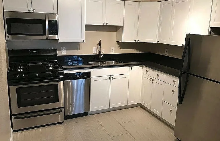 2707 Shelby Ave — Photo 3