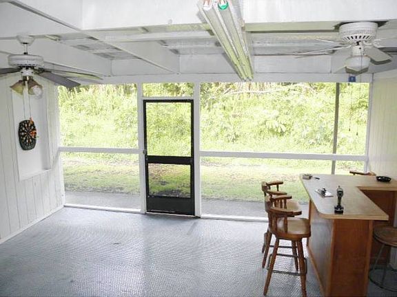 screened room 1