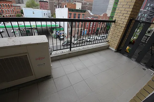 Rented by Capri Jet Realty Corp | media 24