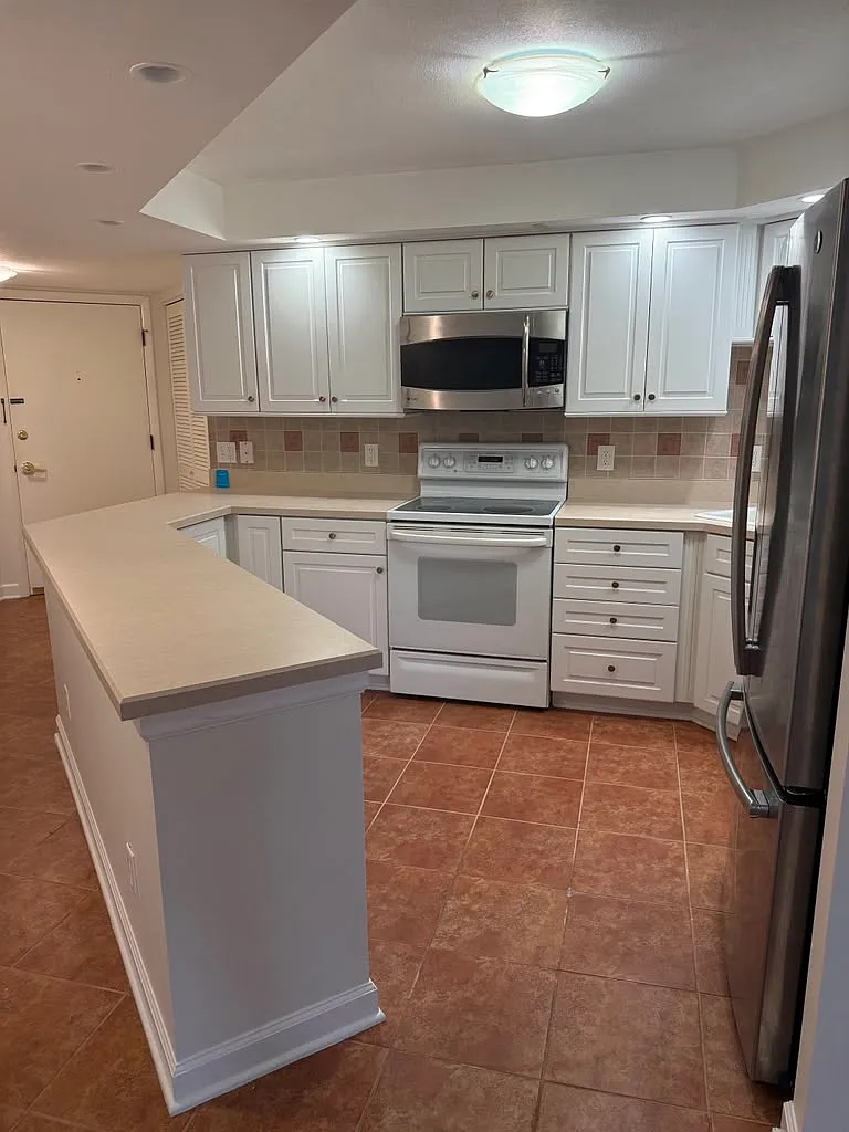 2 bed, 1189 sqft, $2,200 — Photo 2