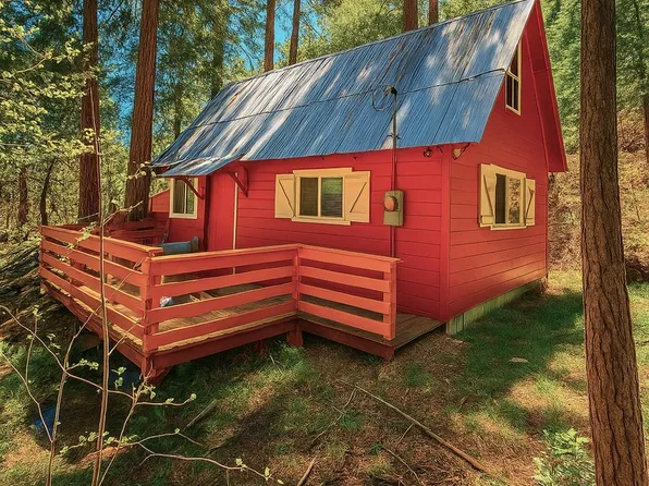 10520 Spruce Dr, Wofford Heights, CA 93285