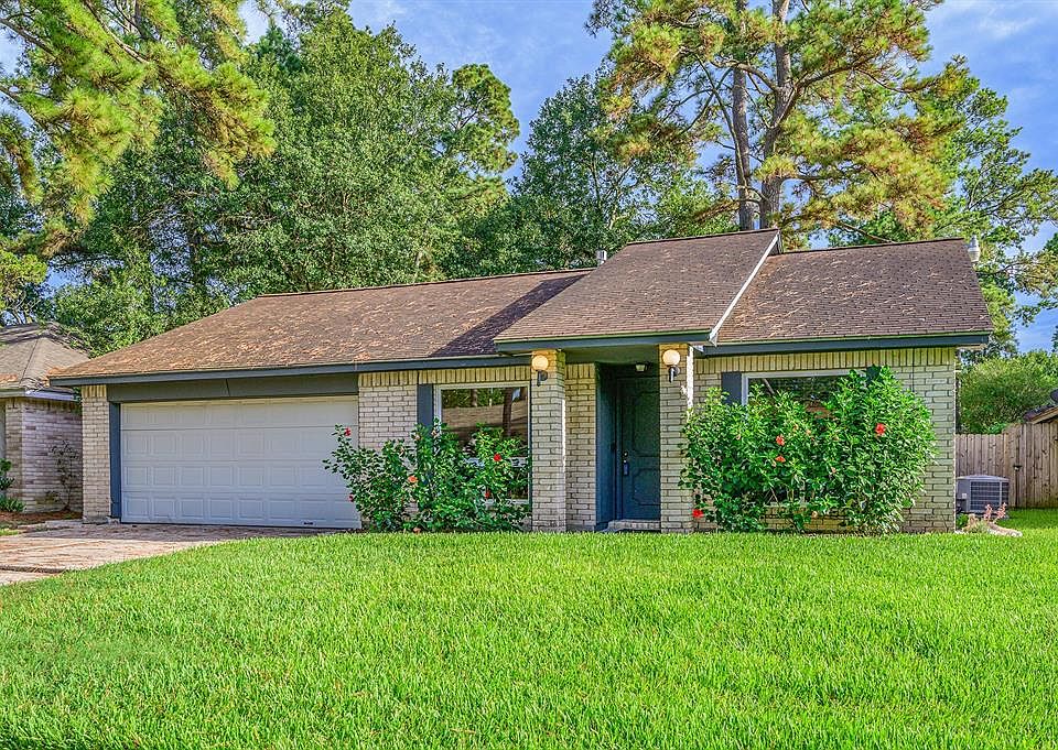 Welcome to 3531 Spanish Acorn Lane.