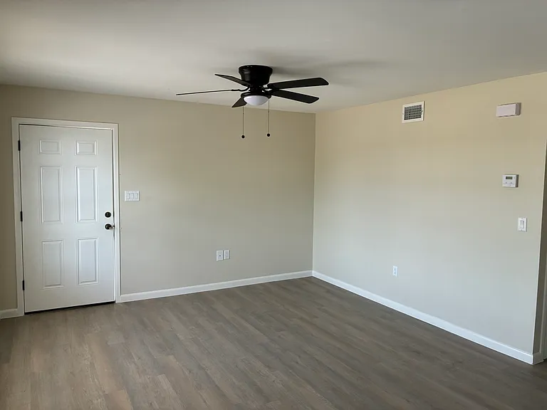 705 E Bustamante St #2 — Photo 13