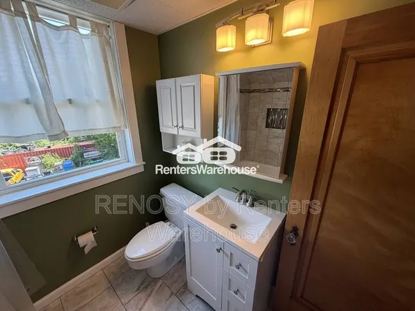 6015 Rossville Blvd, Baltimore, MD 21221