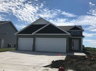 5254 10th St W, West Fargo, ND 58078